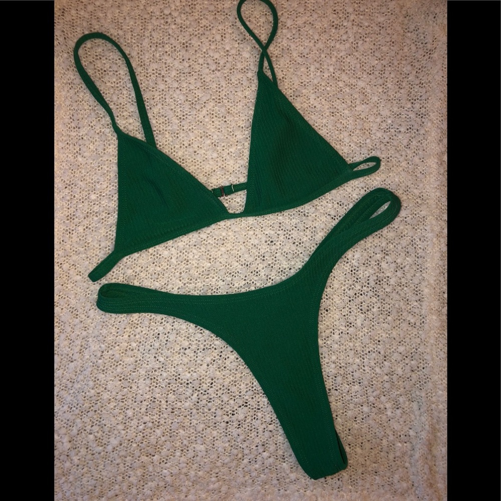 NWOT Emerald green thong bikini